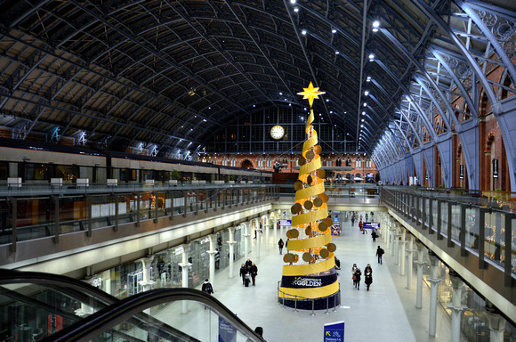 King's Cross Station with Christmas Tree